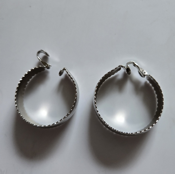 Diamond Design Metal Hook/Clip On Earrings - Picture 3 of 7